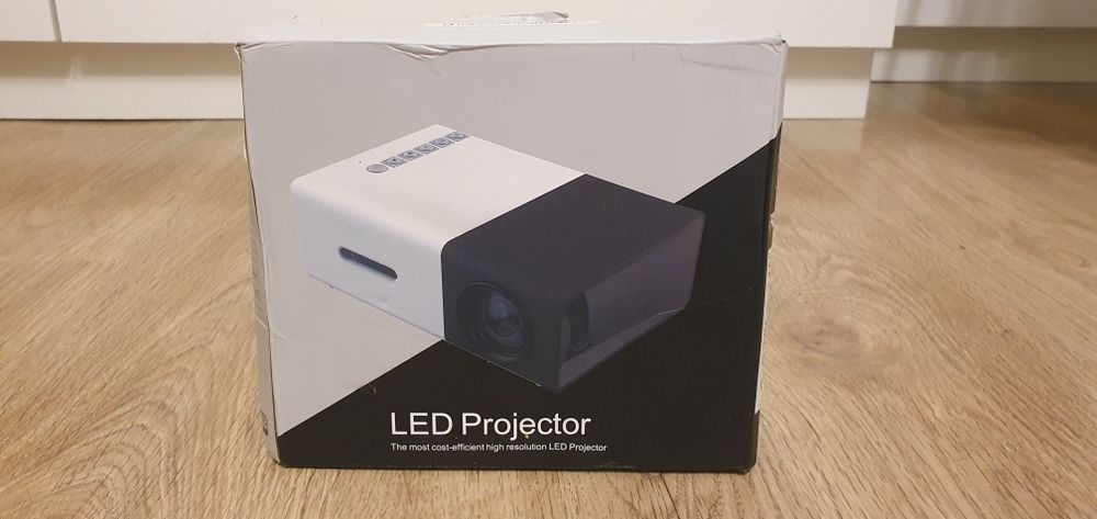 Міні проектор GTEQY YK10