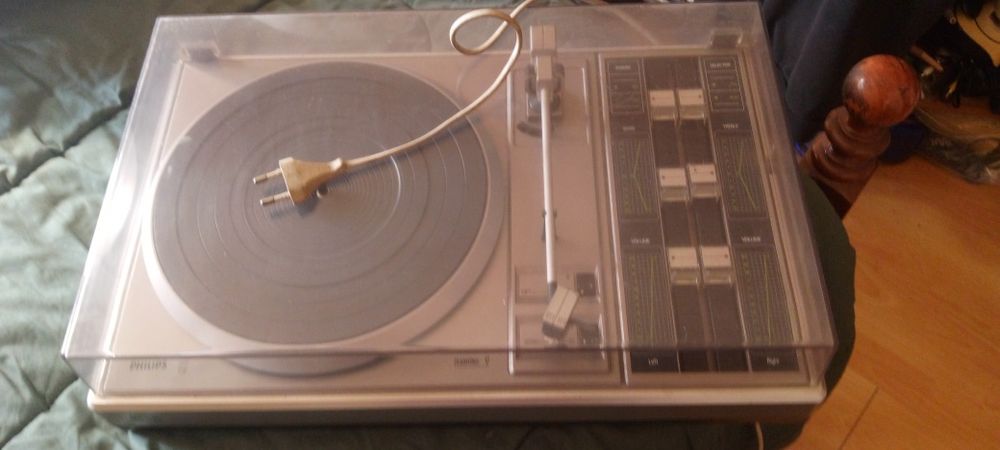 Gira discos antigo a funcionar bem