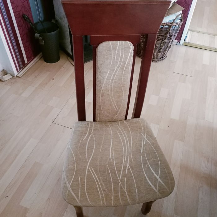 Krzesła do pokoju stołowego