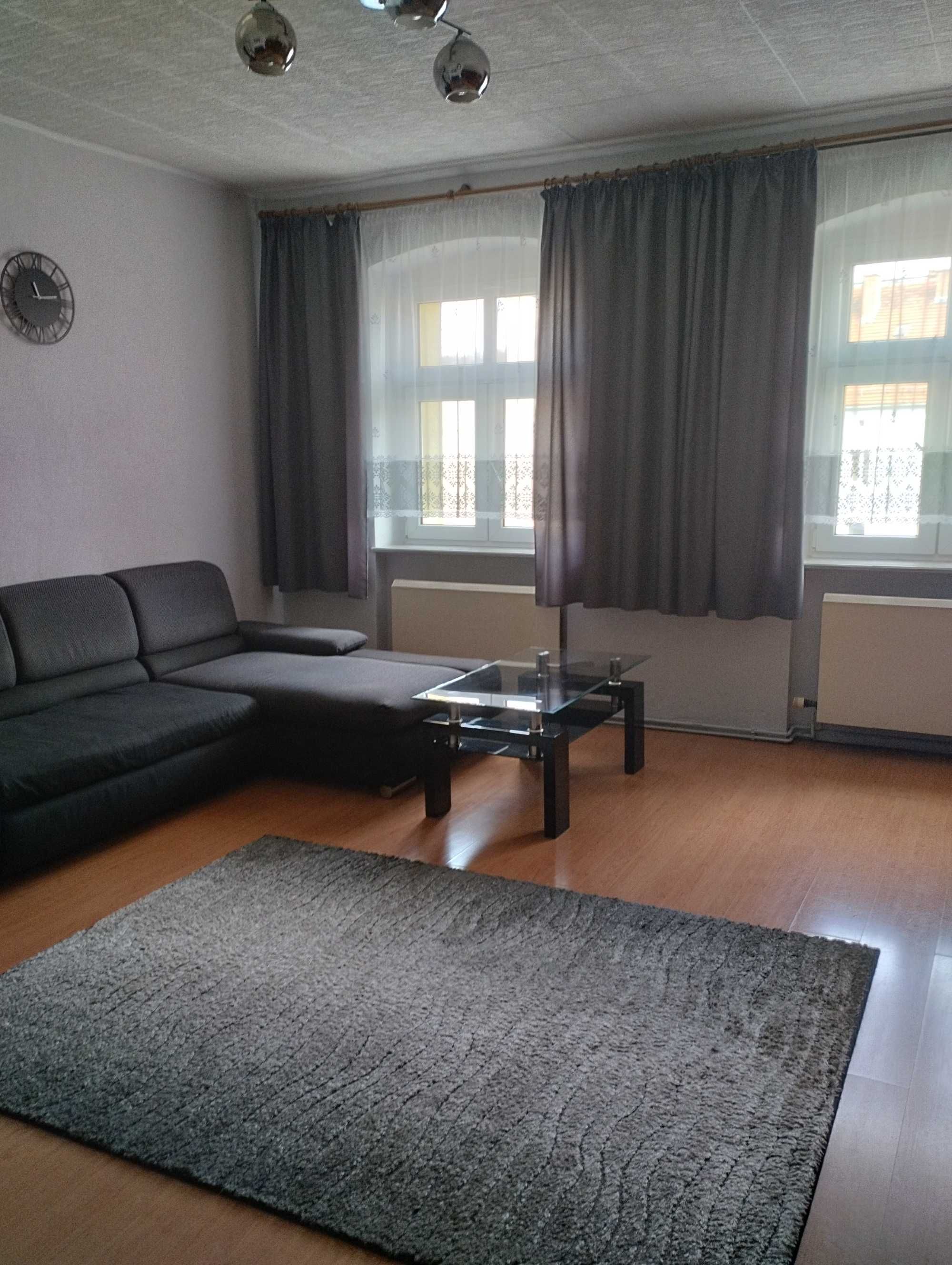 sprzedam całkiem fajne dwupokojowe mieszkanie w Wałbrzychu