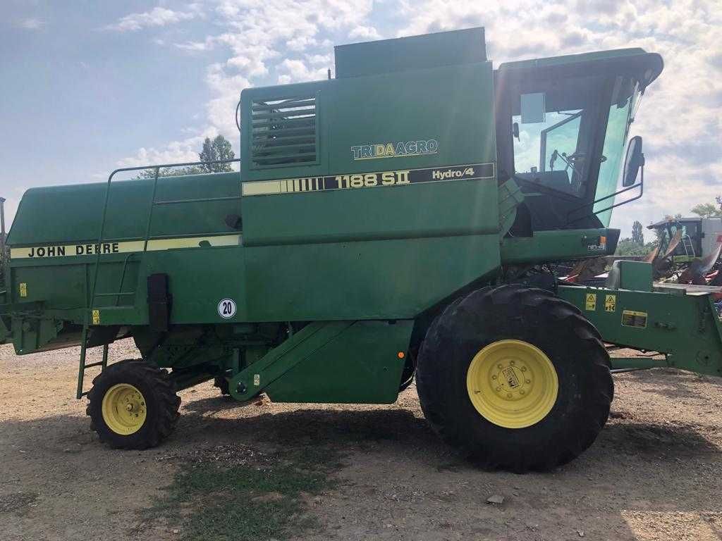 Комбайн John Deere 1188