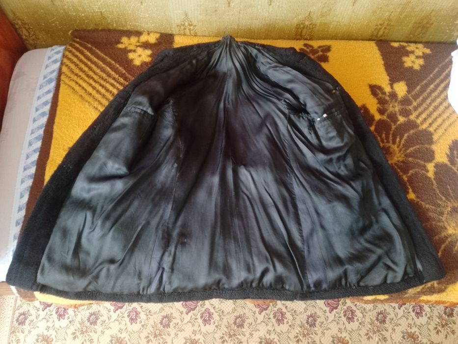 Продається шуба цегейкова.