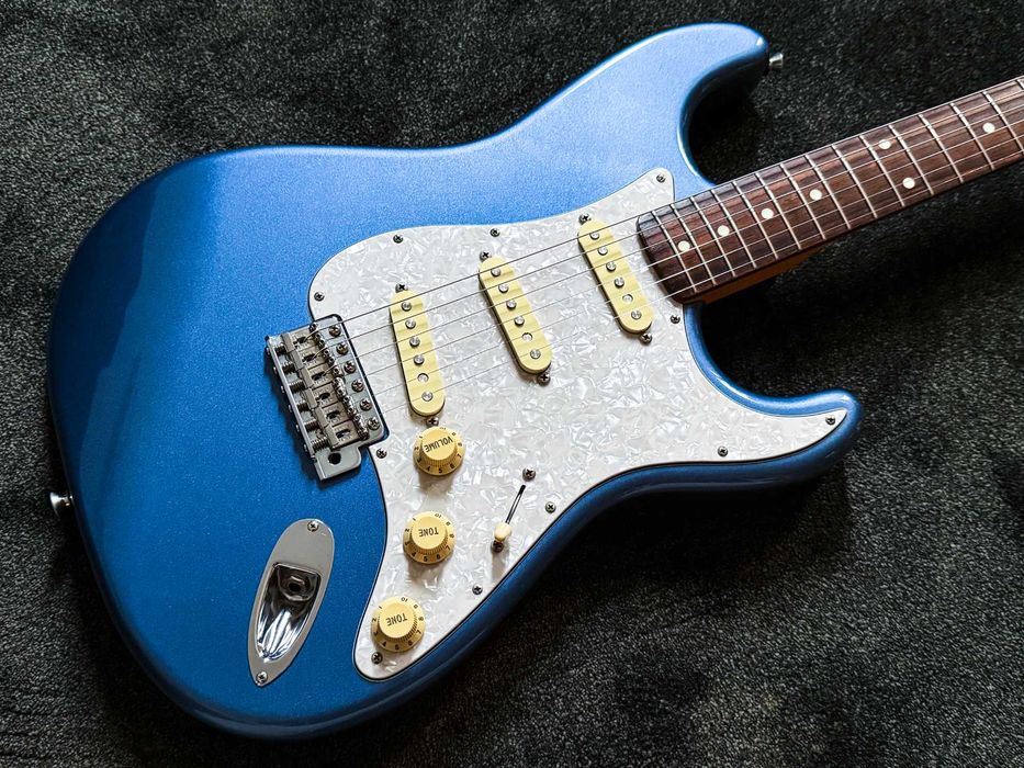 Fender Japan Classic '60s Stratocaster Old Lake Placid Blue