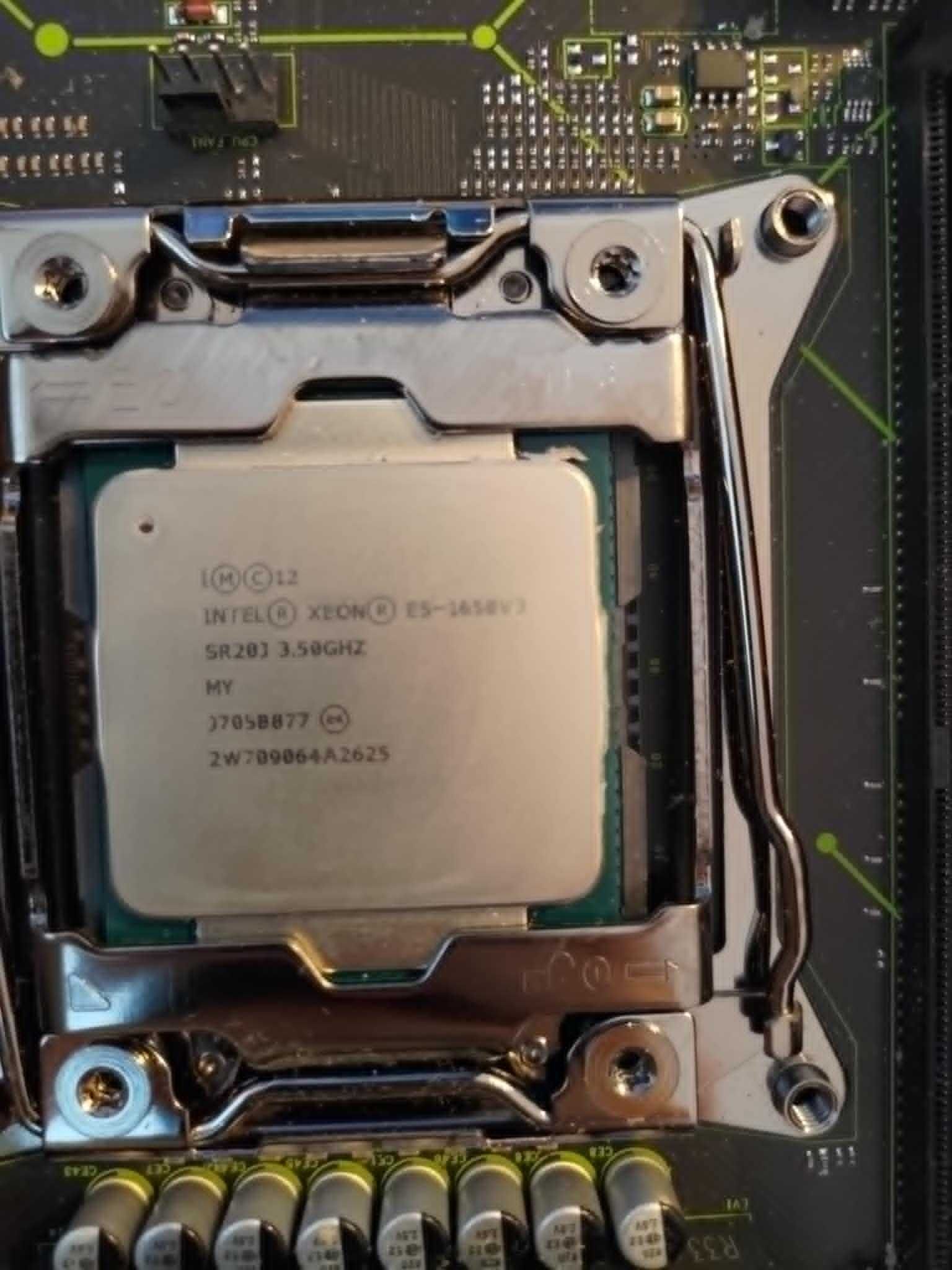 intel xeon E5 1650 V3 + płyta główna + 16gb ram ddr4