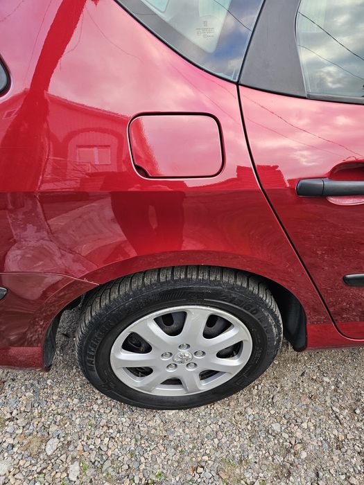 Легковые автомобили