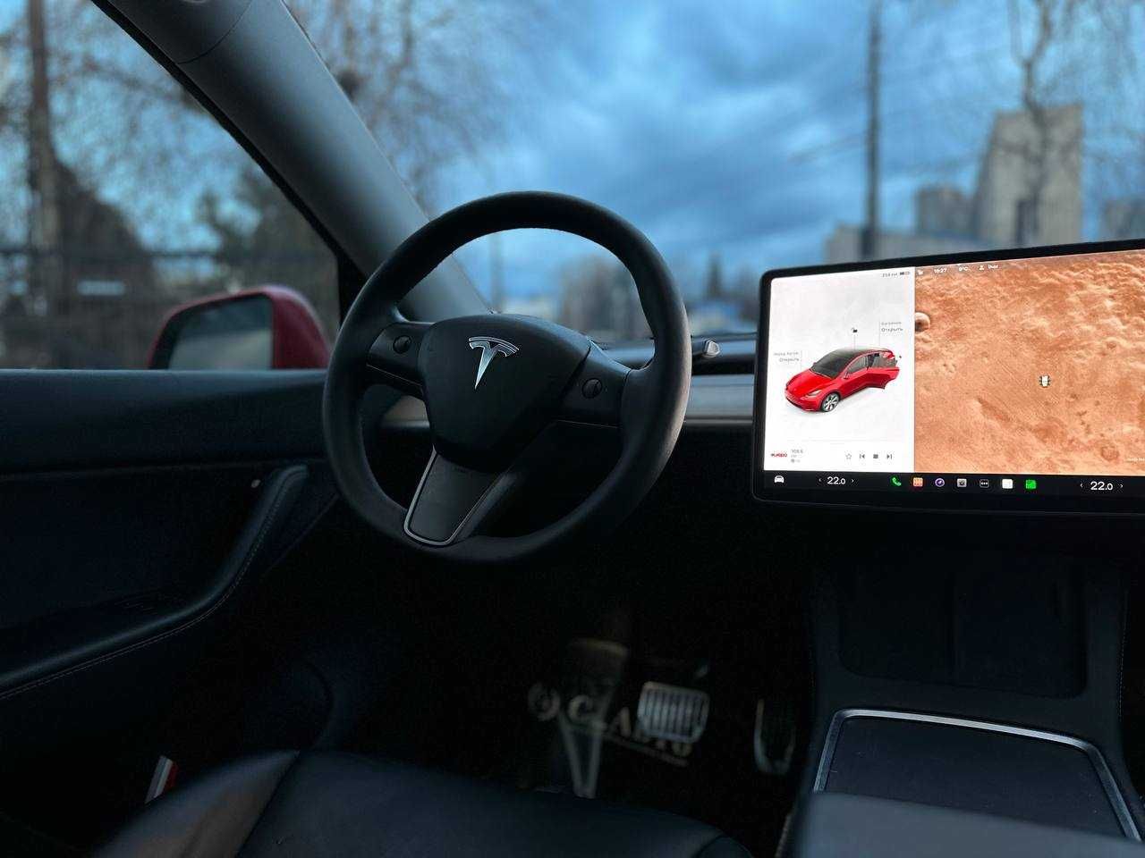 Tesla Model Y купити за 730 дол/міс