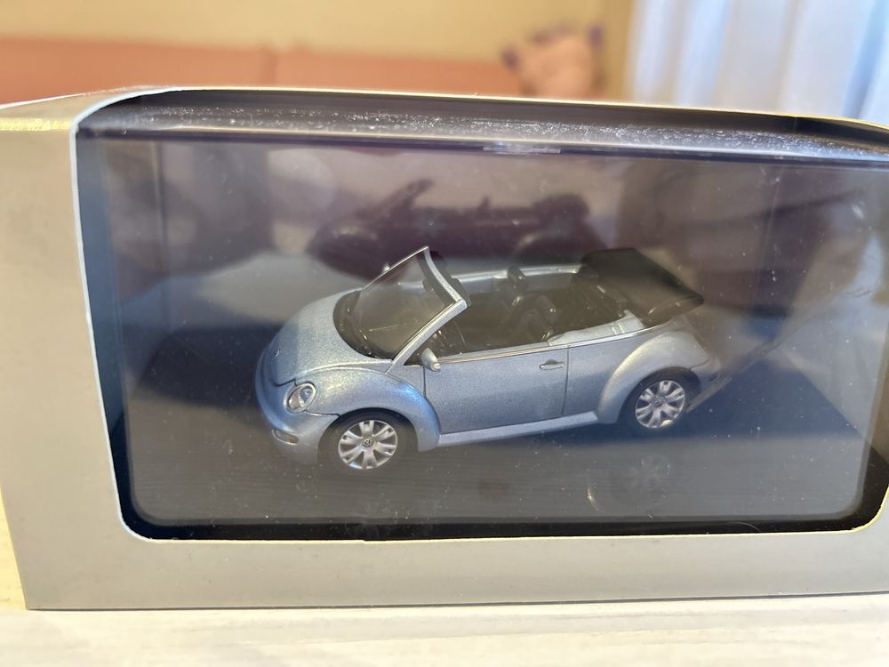 VW New Beetle Cabio 1:43 AutoArt