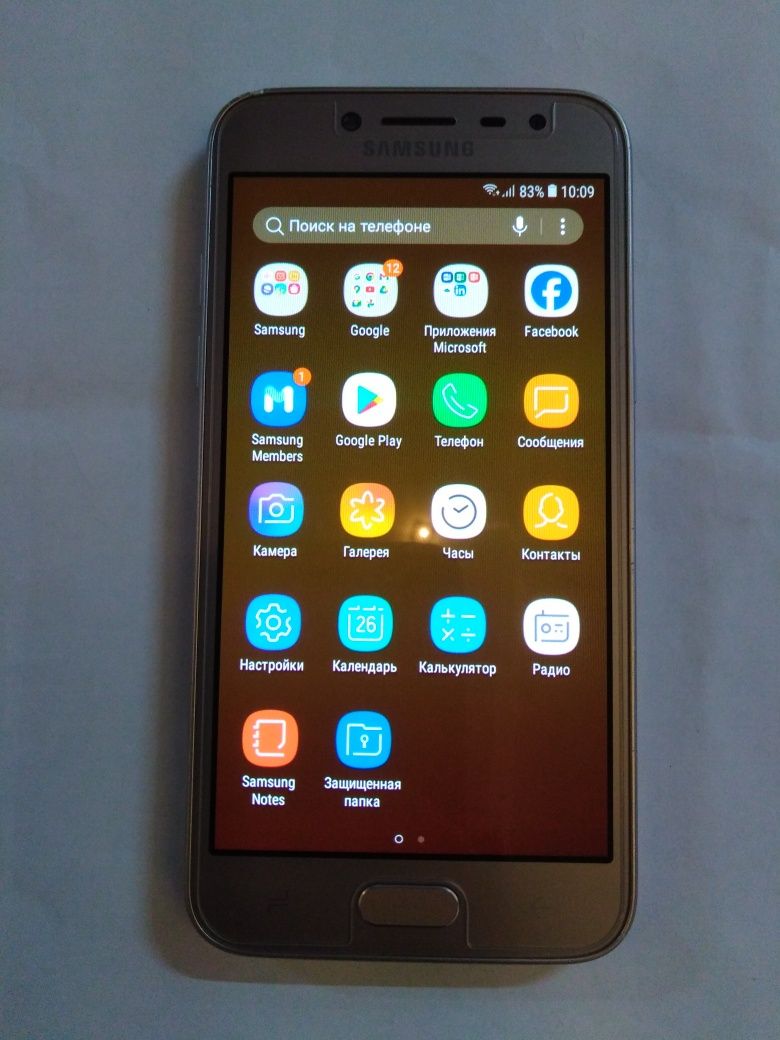 Мобильный телефон Samsung J2.