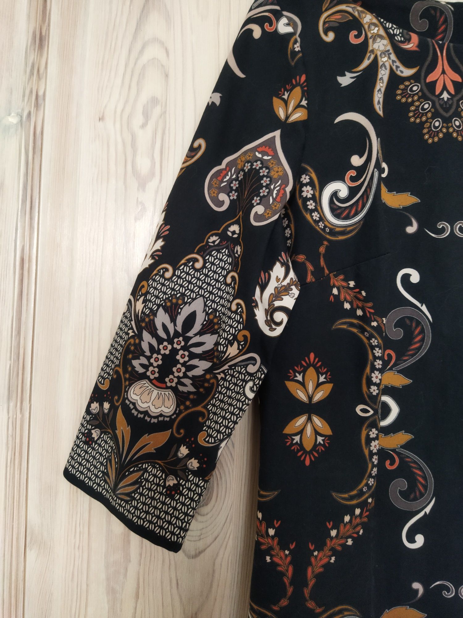 Elegancka sukienka  r.40 wibs