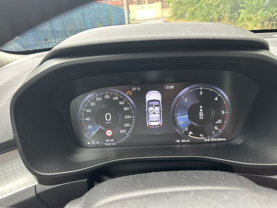Вольво XC40 Volvo