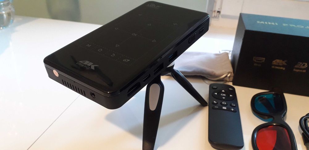 Mini projektor GOMEDIA