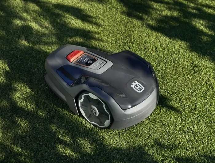 Robot koszący kosiarka automatyczna Husqvarna Aspire R4 do 400m2