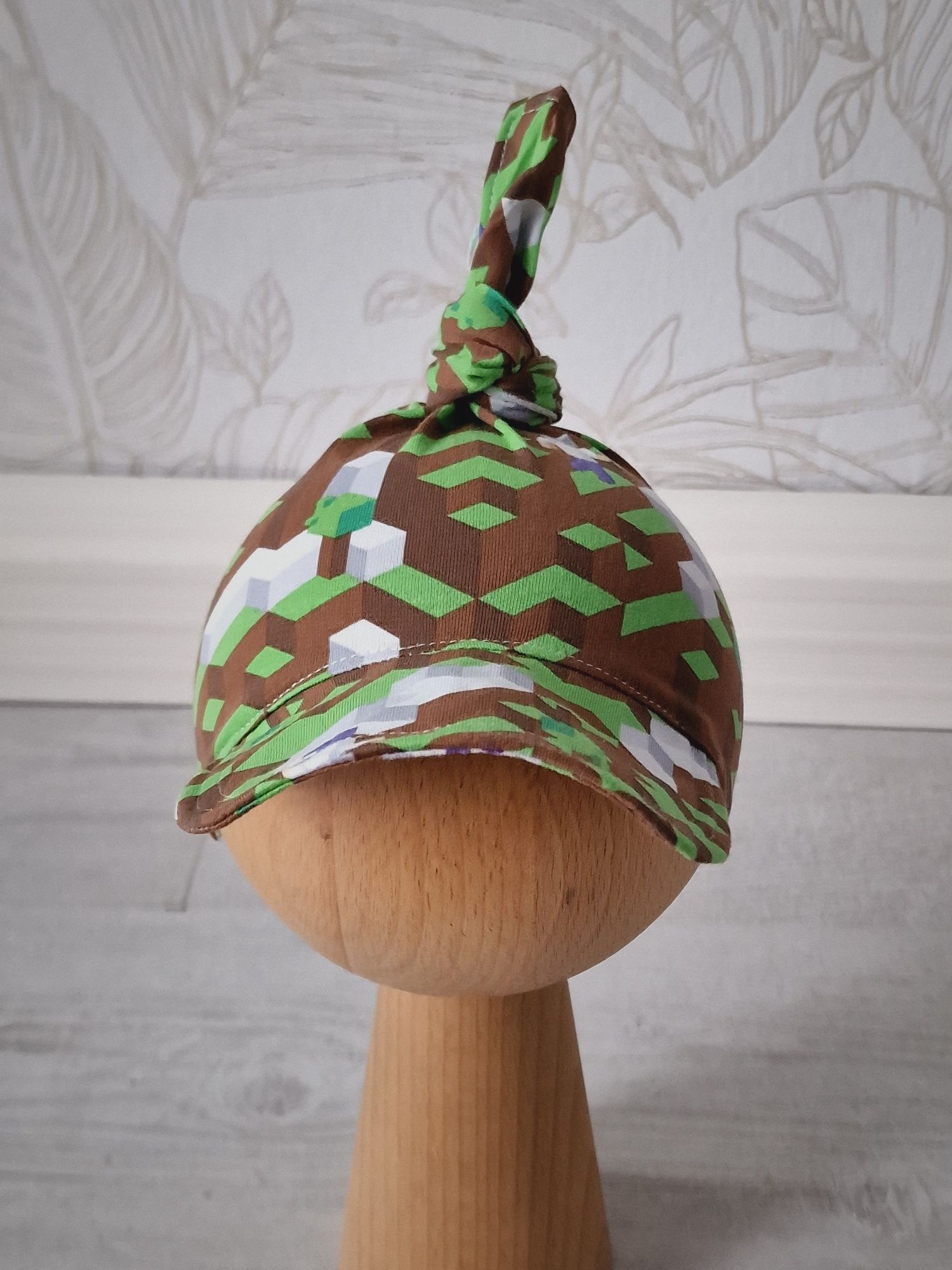 Chusta z daszkiem chłopięca na głowę handmade