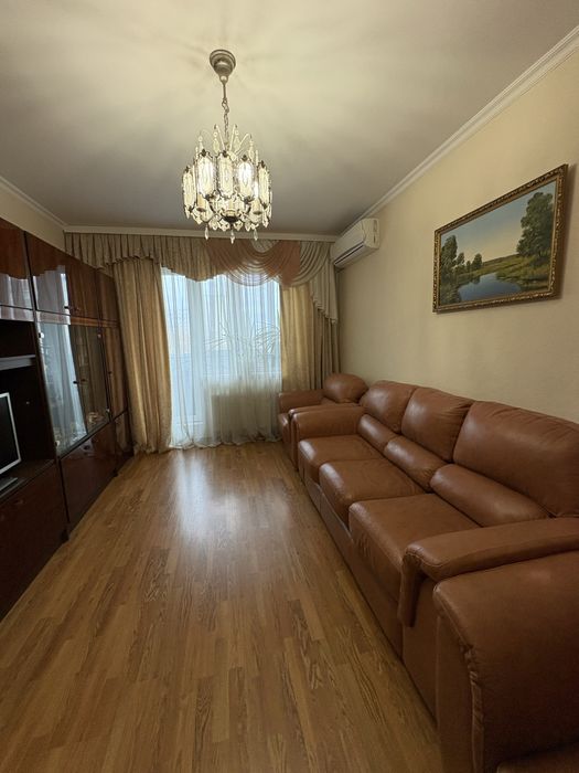 Продам 3-х комнатную квартиру на холодной горе