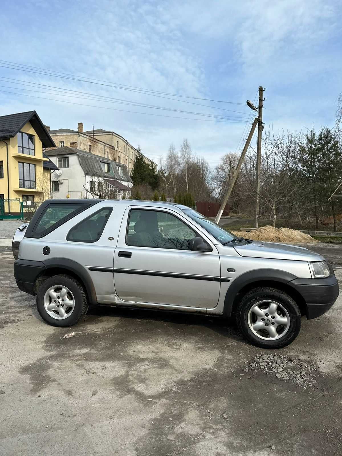 Продам автомобіль Land Rover Freelander