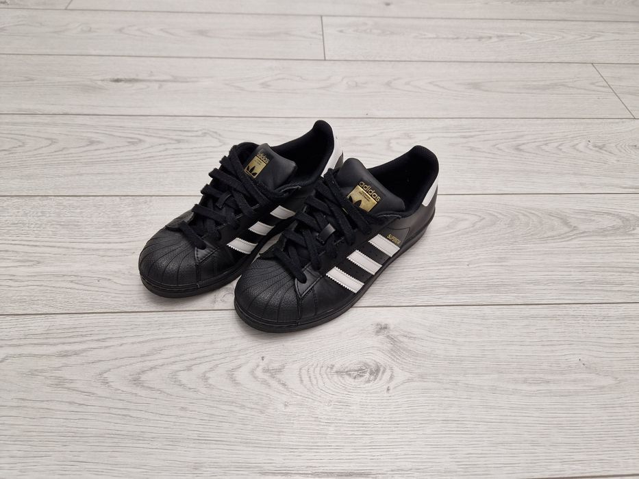 Adidas superstar 37