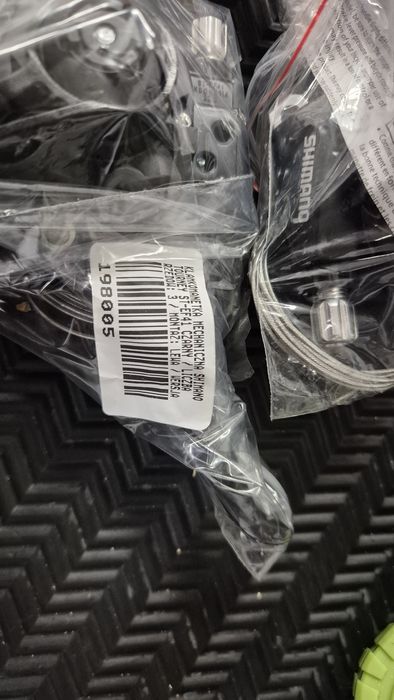 Klamko manetki SHIMANO ST-EF41   3x6 - nowe