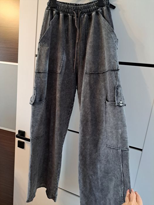 Spodnie, szerokie, dekatyzowane 152