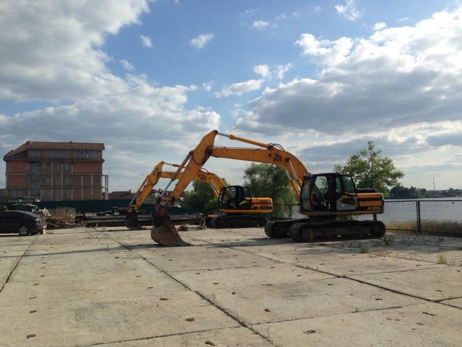 Оренда гусеничного екскаватора JCB-220, оренда спецтехніки