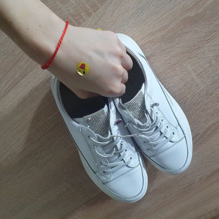 кросівки 39 розмір