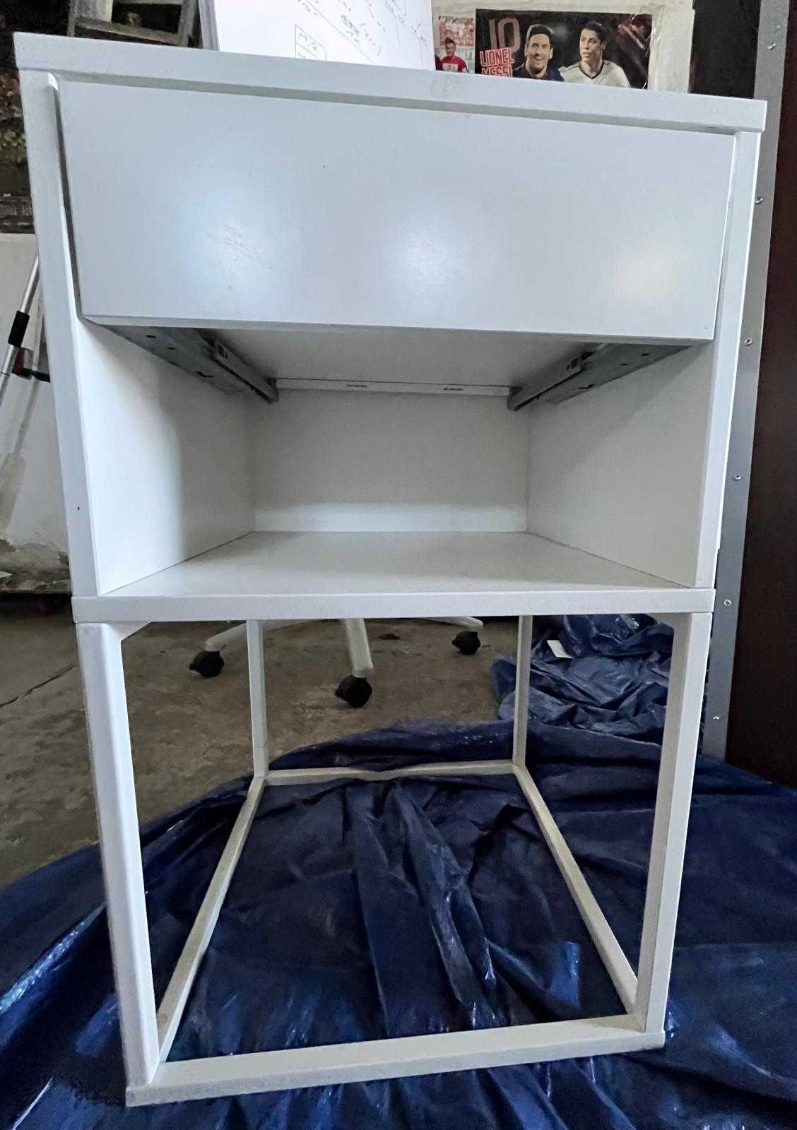Szafka nocna biała IKEA/VIKHAMMER