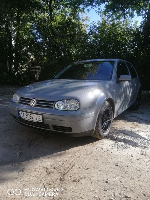 Volkswagen Golf 4 2.0 AKПП