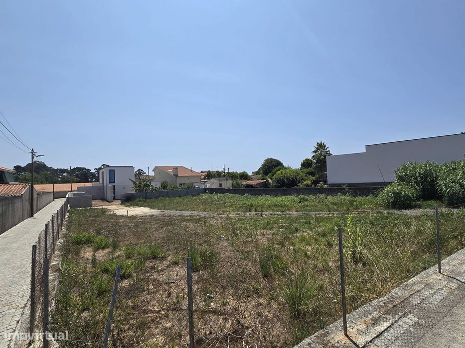 Excelente Oportunidade de Negocio - Terreno em Canidelo