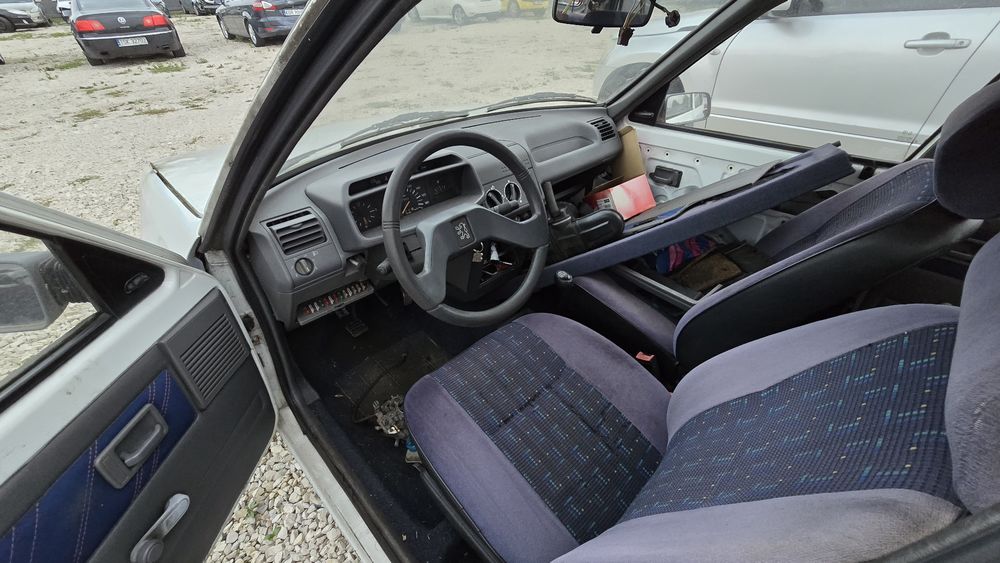 Peugeot 205 Parking Kasacyjny Warszawa