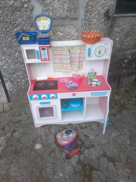 Cozinha para criança brincar.