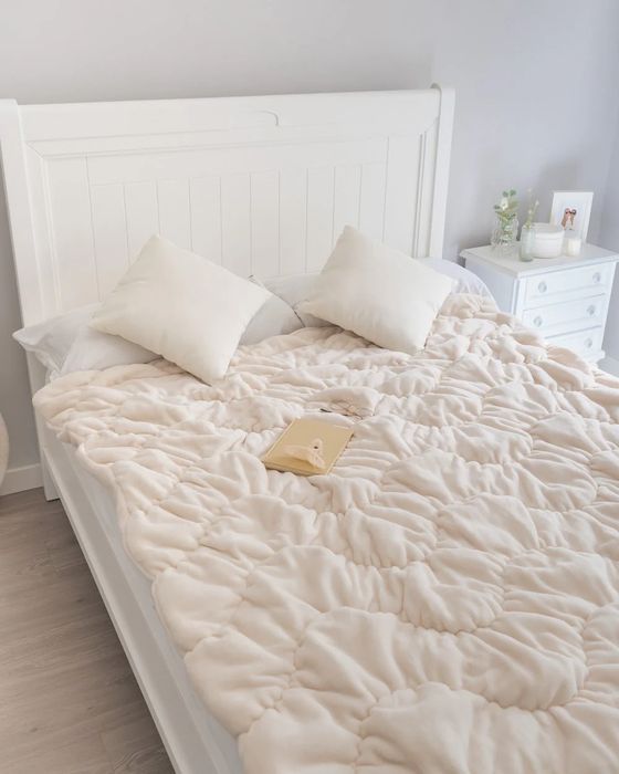 Manta Harriet Flamingueo Bege – Acolchoada