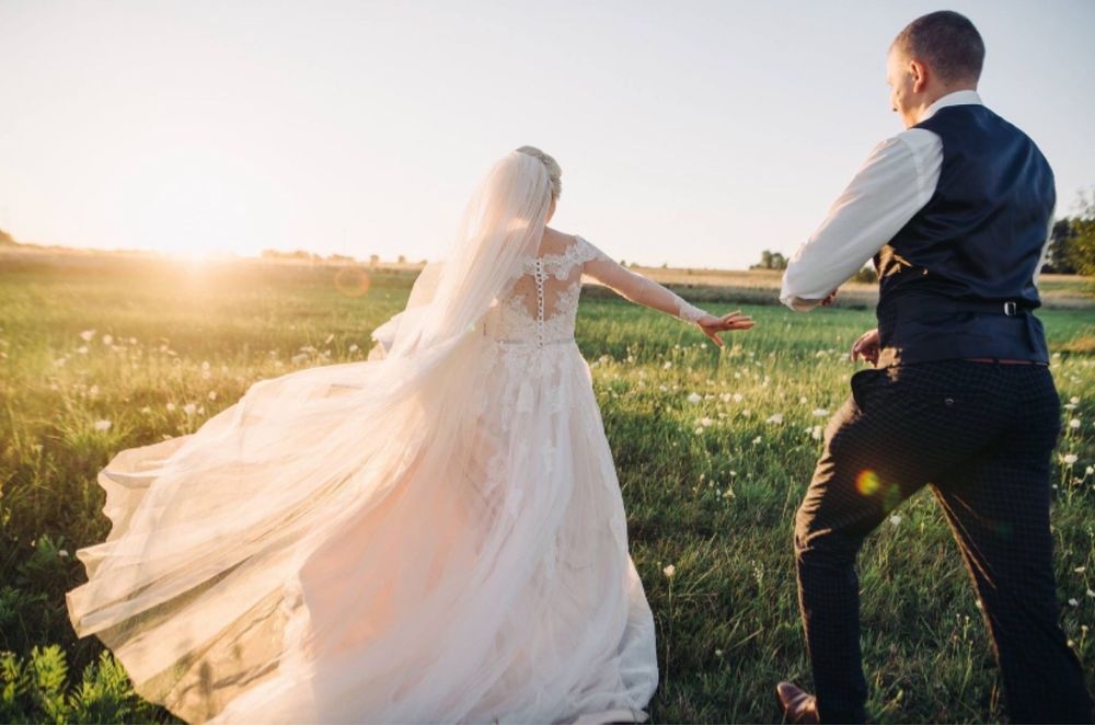 Весільне плаття. Весільна сукня.