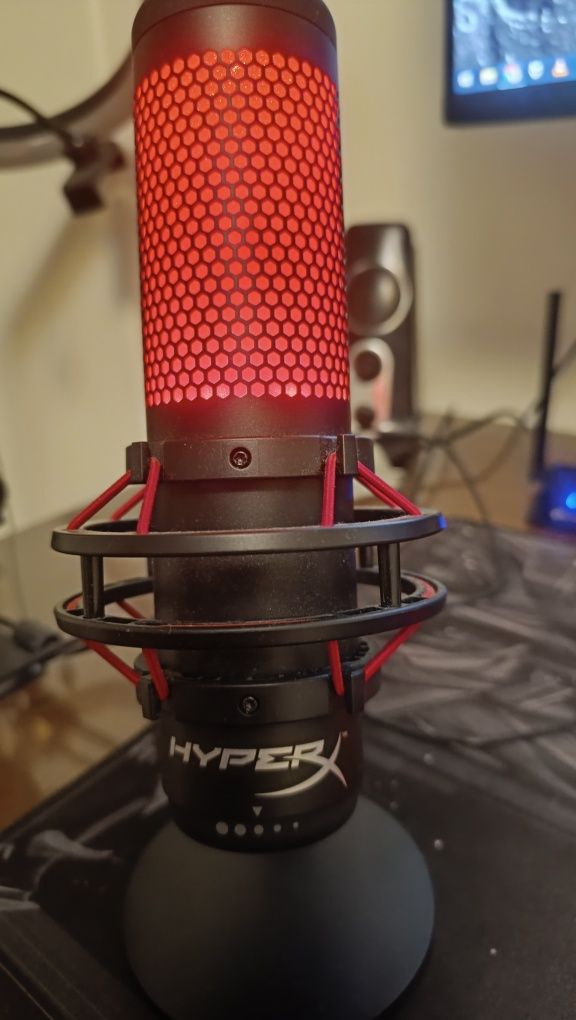 Microfone para podcasts HyperX Quadcast