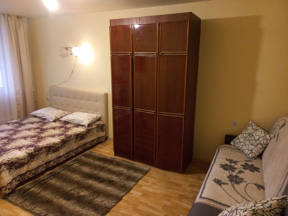 1кім Левка Лук'яненка, погодинно, подобово