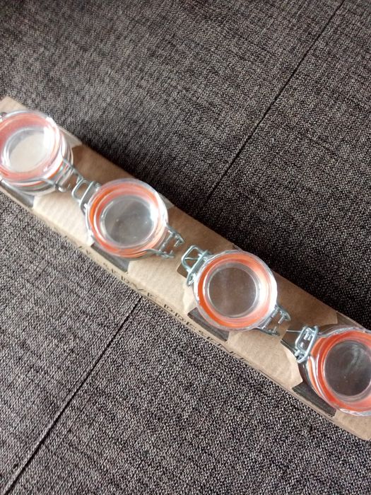 Pojemniki szklane na przyprawy i inne produkty spożywcze.Nowe.Okazja!