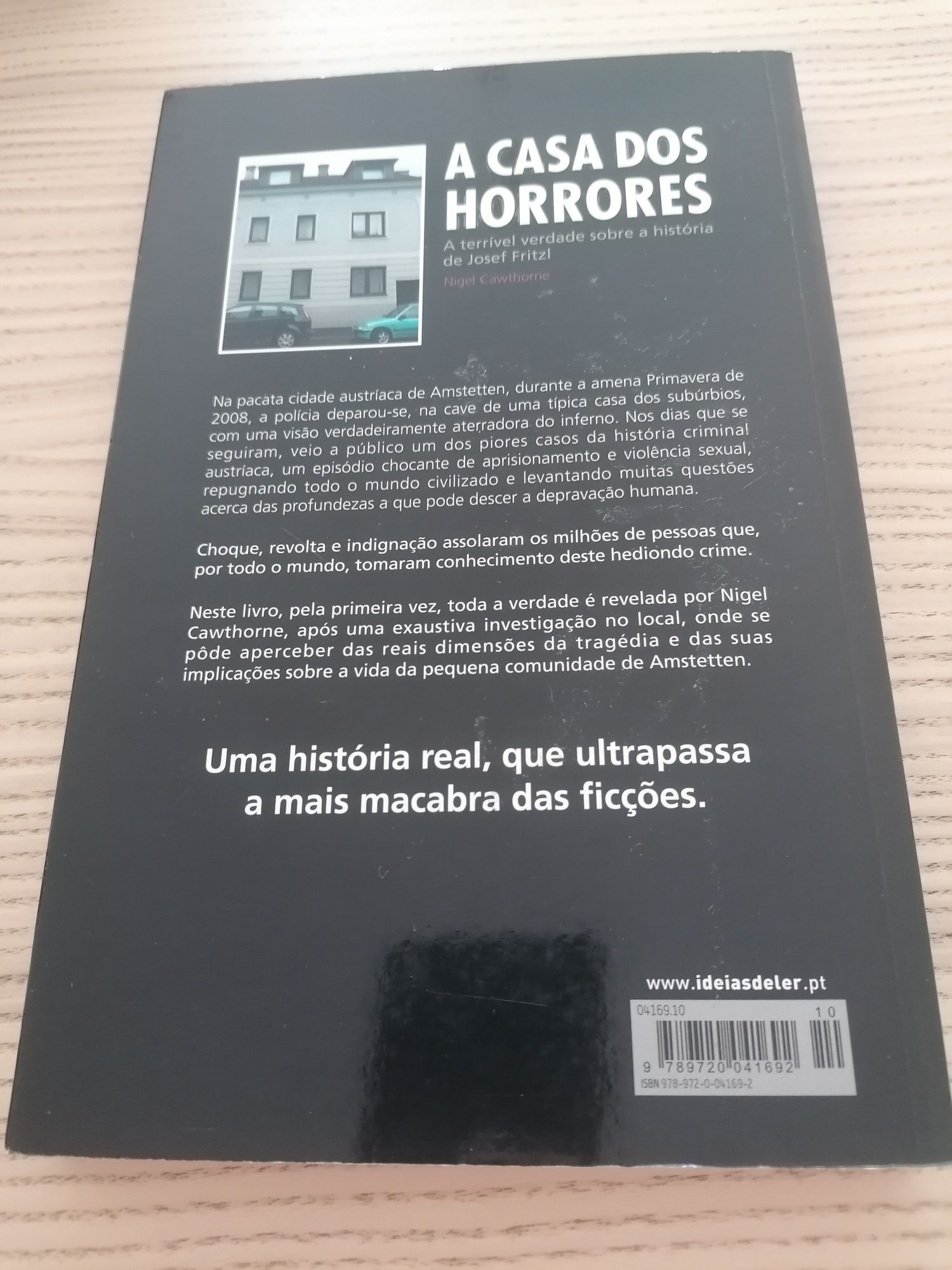 Livro A Casa dos Horrores - Nigel Cawthorne