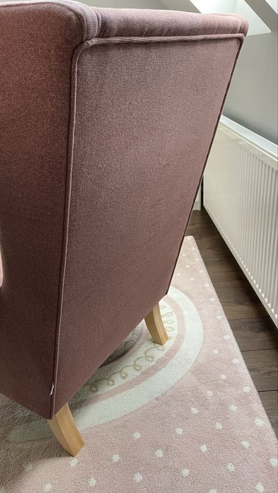 Fotel uszak z podnóżkiem