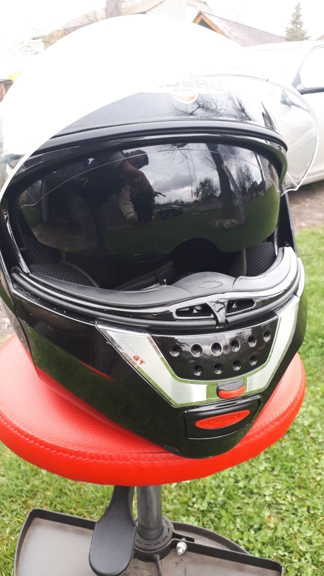 Sprzedam kask Caberg Justissimo Gt