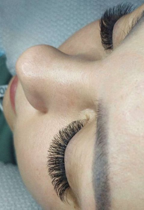 Нарощування вій Левада