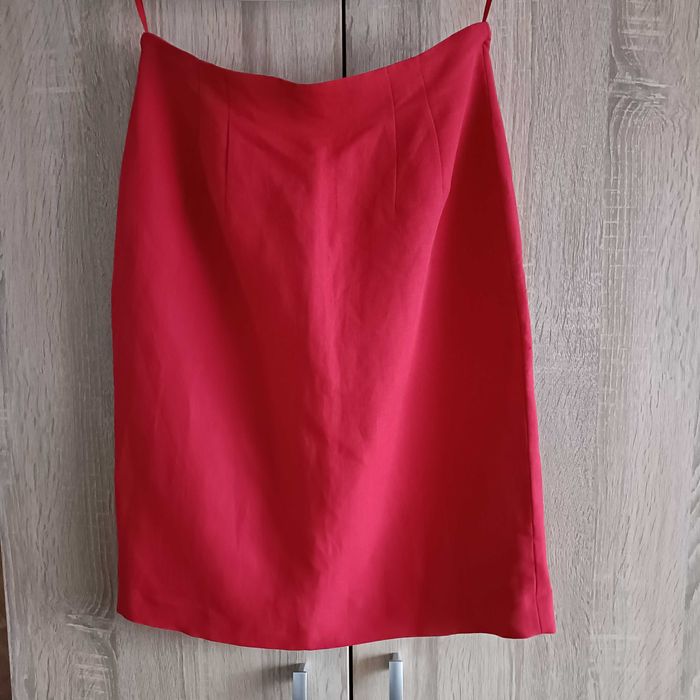 Czerwona spódniczka rozm. 38