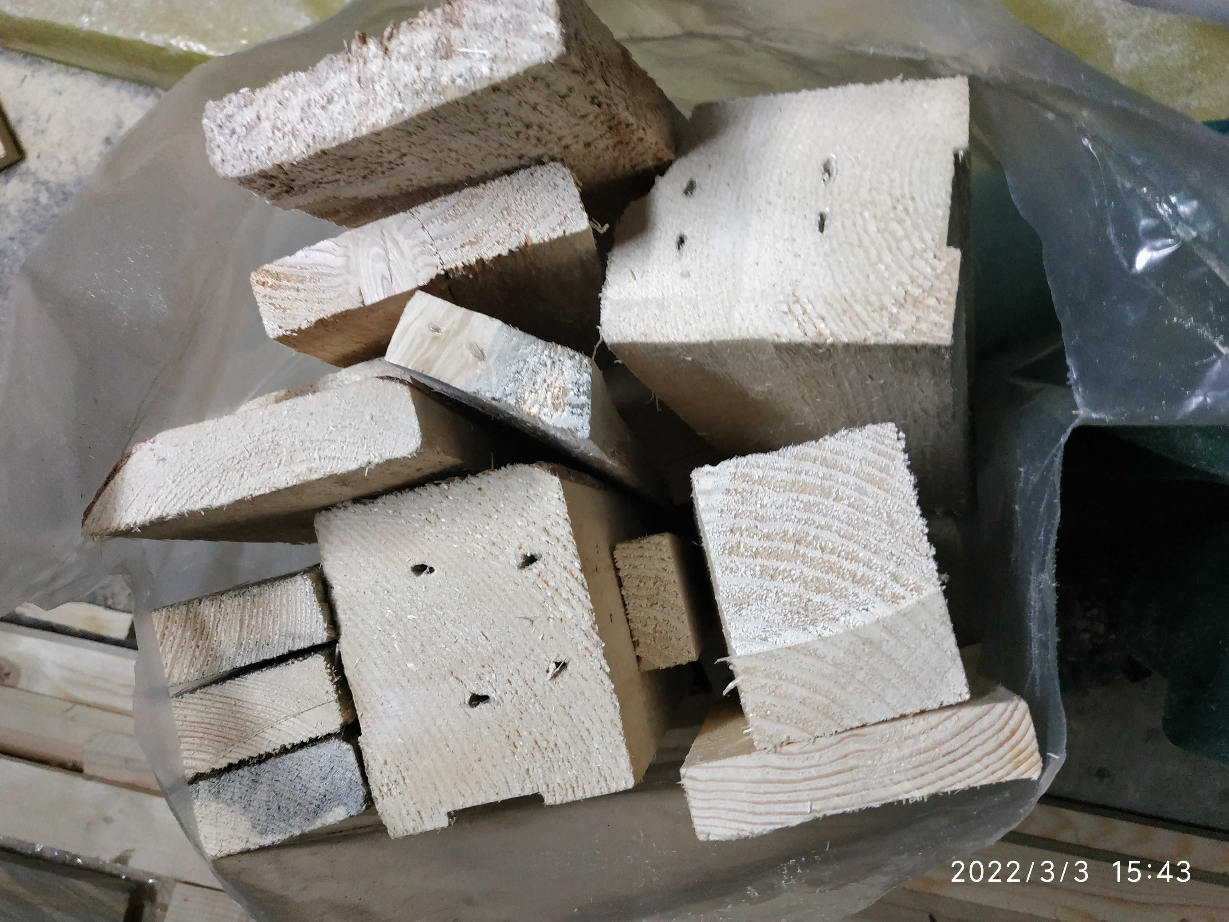 drewno, suche , opał , drewno w workach