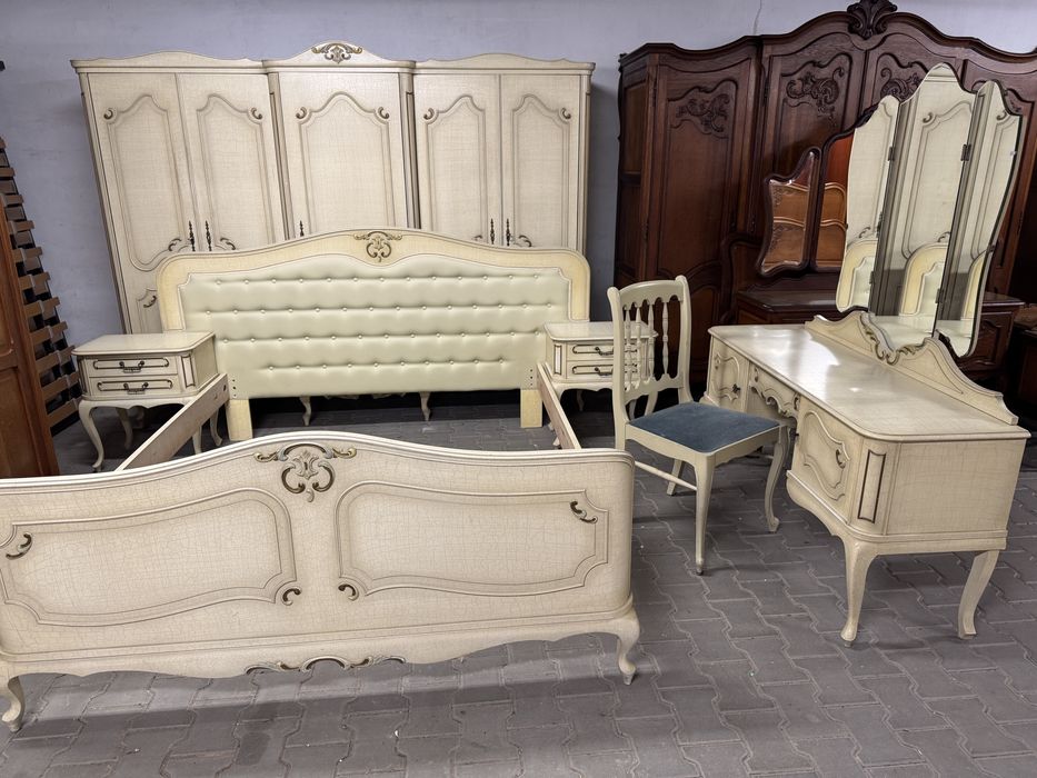 Sypialnia ludwikowska szafa łóżko toaletka meble do sypialni ecru