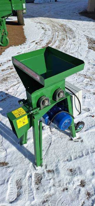 Gniotownik zgniatacz ziarna zboża kukurydzy , WYSYŁKA , nie śrutownik