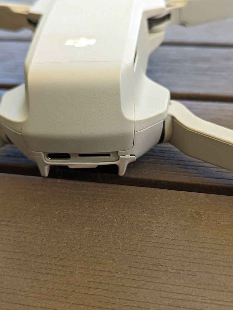DJI Mini 2 dron bez kontrolera, 2 baterie, Elbląg