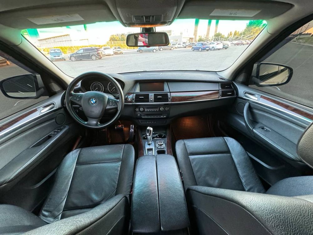 BMW X5 e70 2011 3.0 бензин