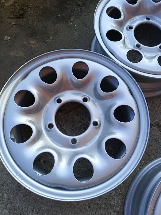 Samurai jimny Niva Vitara uaz felgi po renowacji