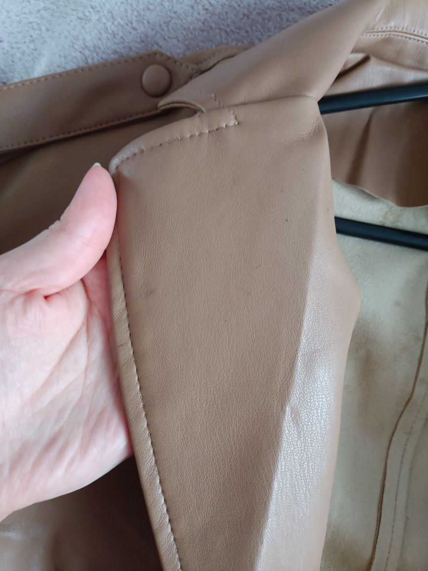 Reserved rozmiar M 38 sukienka eco skóra midi camel imitacja skóry