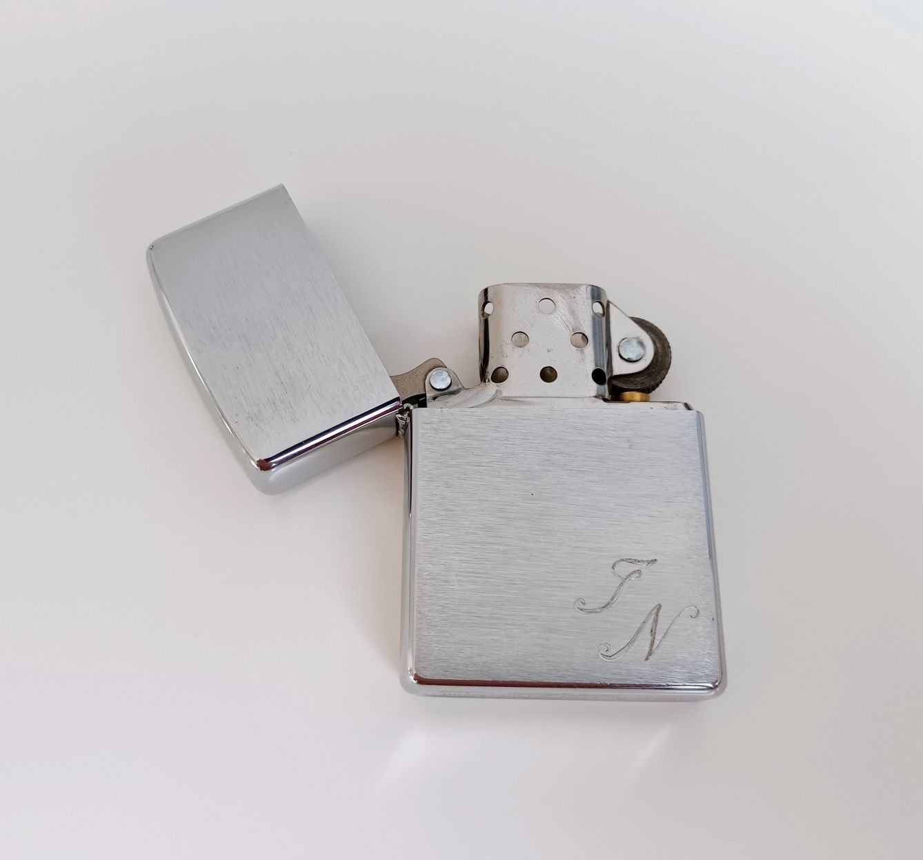 Zippo Brushed Chrome F.N. z 2005 roku