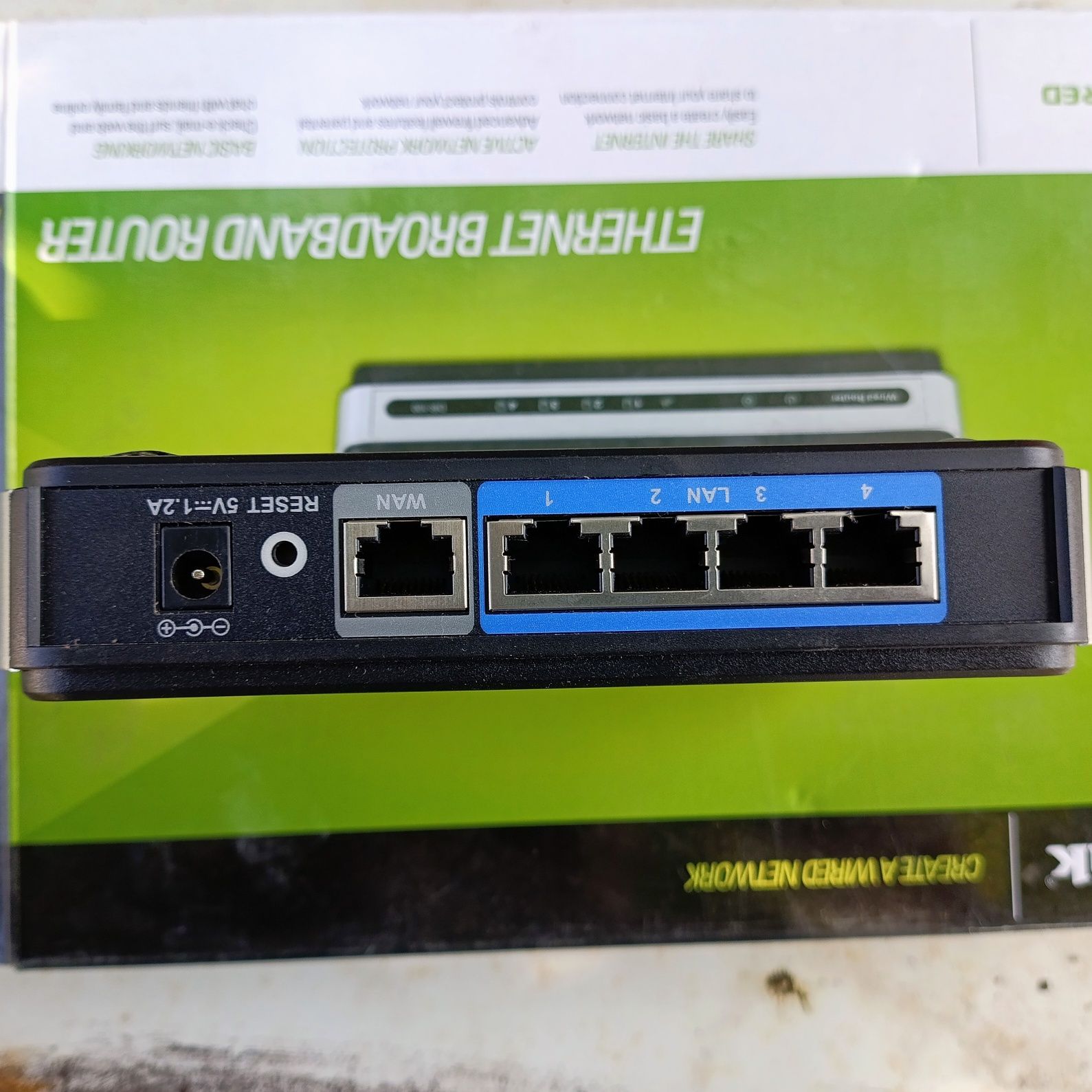 Маршрутизатор D-Link DIR-100