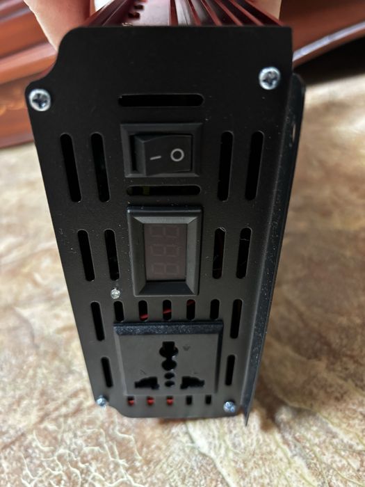 Інвентор НОВИЙ TATALIKEN 5000W Pure Sine Wave Inverter