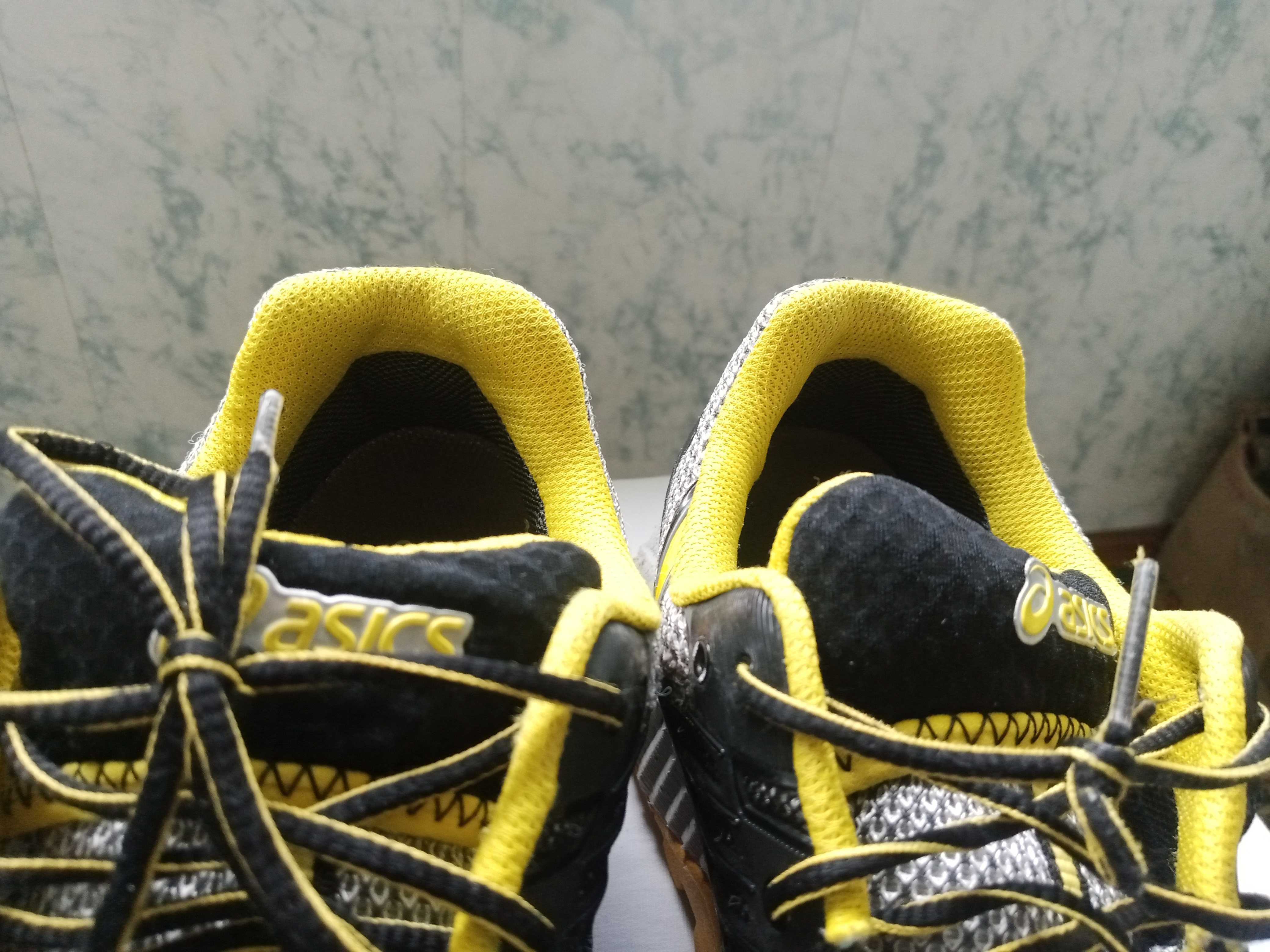 asics,кроссовки 43р.оригинал
